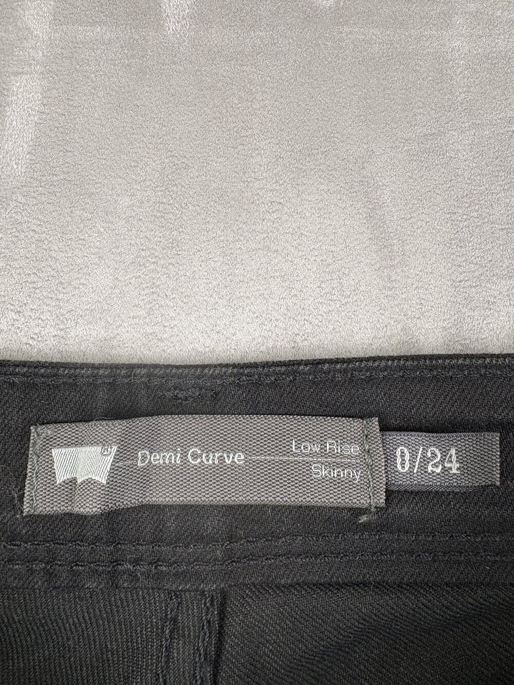 Levi's Women's Skinny Zip-Front Jeans Size 24 - Picture 4 of 13